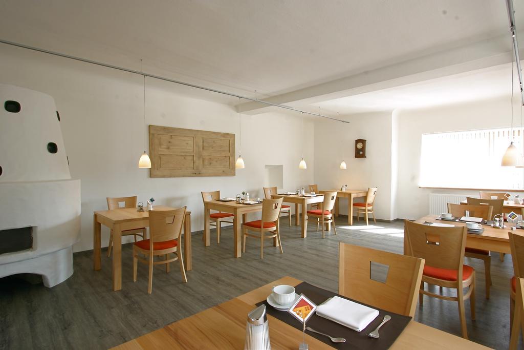 Hotel Tschitscher Nikolsdorf Exterior foto